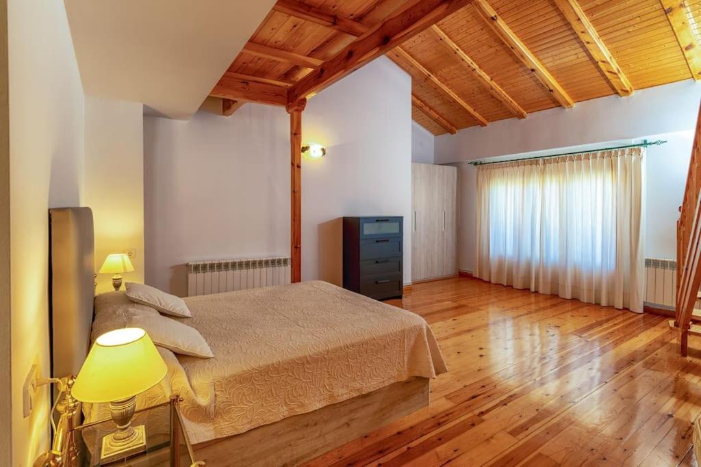 3 Reyes Apartment *